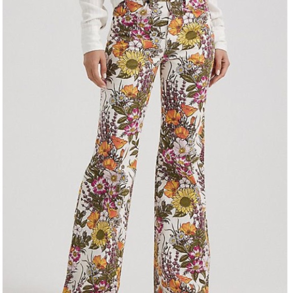 Wrangler Floral Flare Jeans - Multicolor